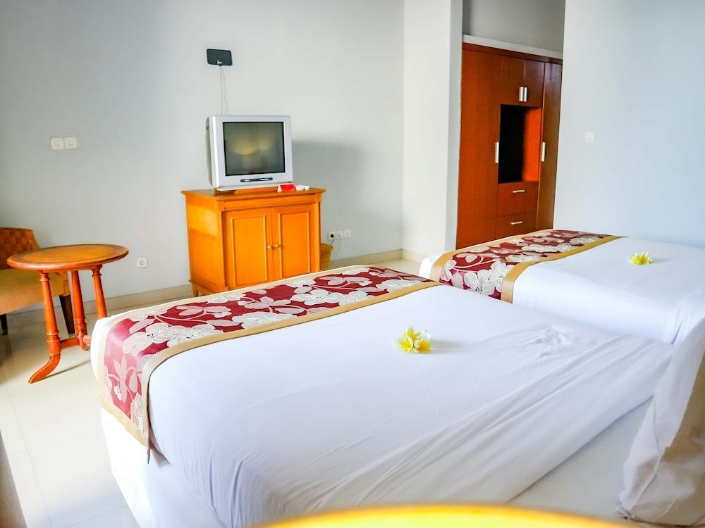 U Tube Hotel Uluwatu  Bagian luar foto