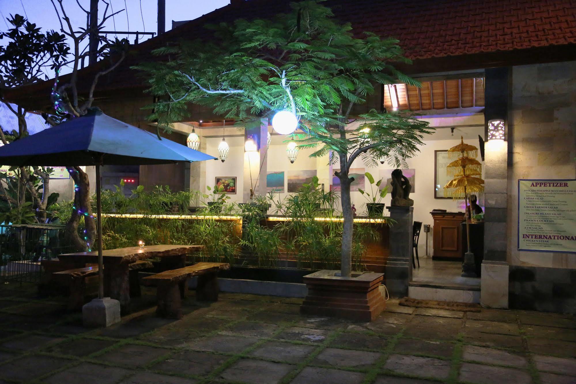 U Tube Hotel Uluwatu  Bagian luar foto